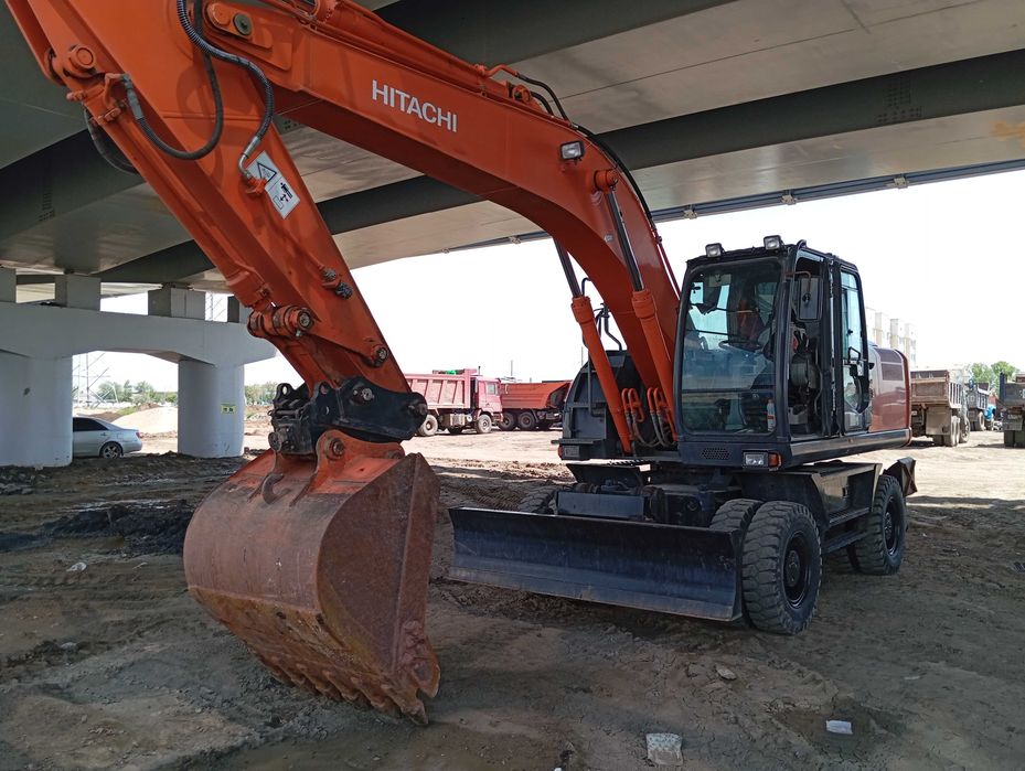 Экскаватор колесный Hitachi ZX210W-3