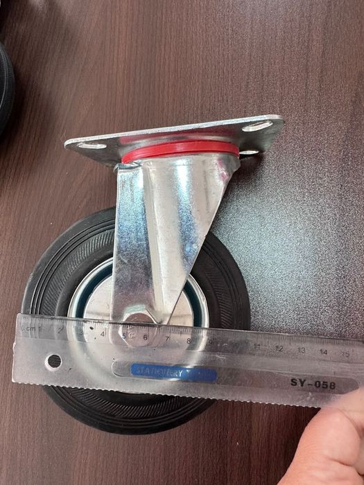 Колеса для медицинской каталки.