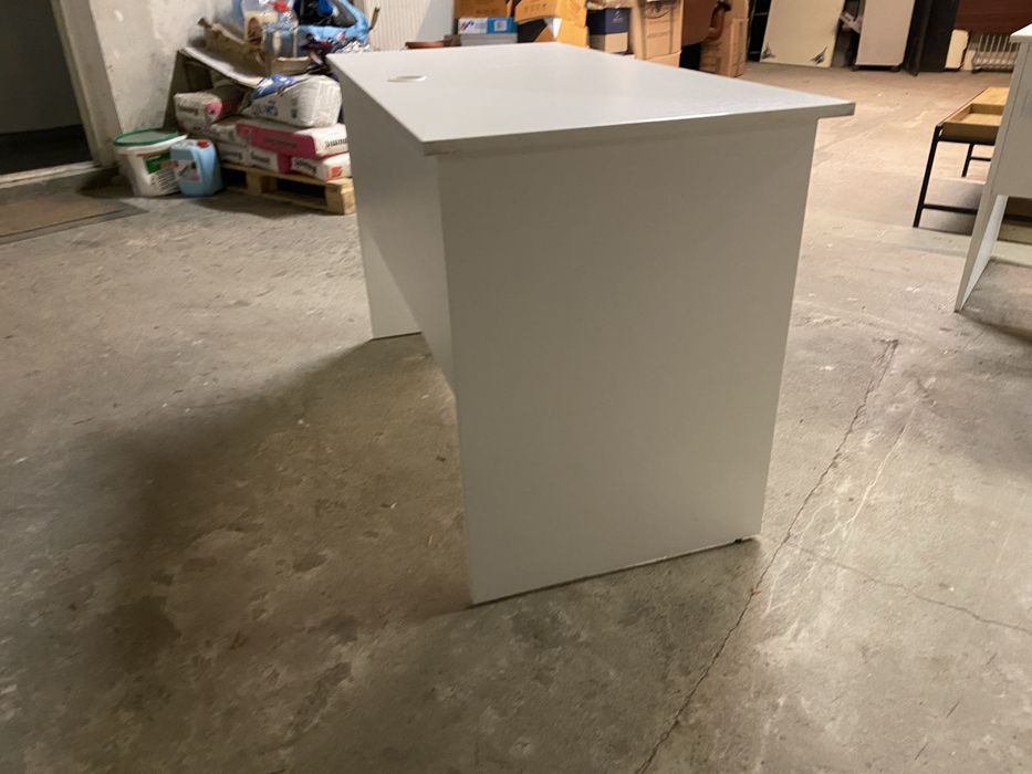 Birouri albe in stare perfecta