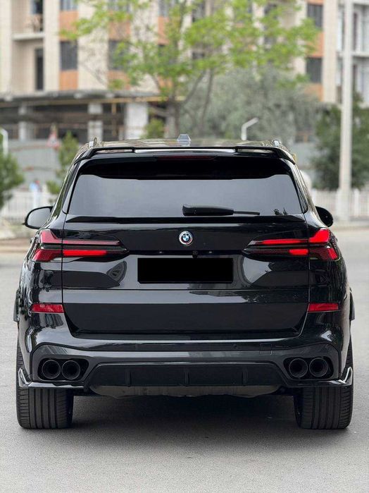 Sotuvda BMW X5 M60i avtomashinamiz