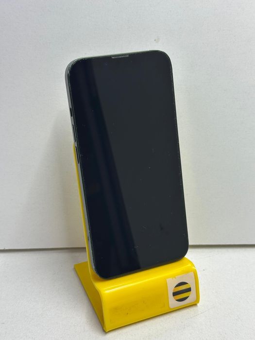 Продам Айфон 13 128г