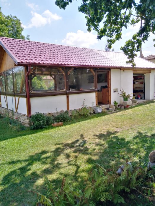 Casă la țară de vânzare