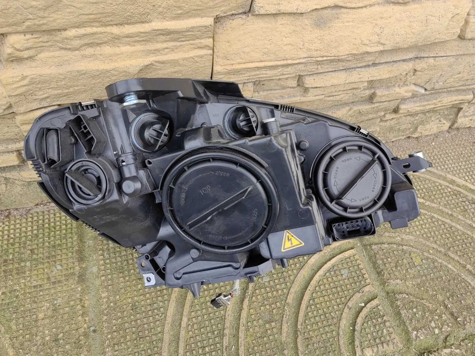 Фар Mercedes W204 C-Classa Bi-Xenon ляв / Фар Мерцедес W204 ксенон НОВ