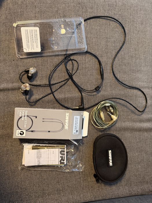 In ear Shure se425 casti scena live monitoring