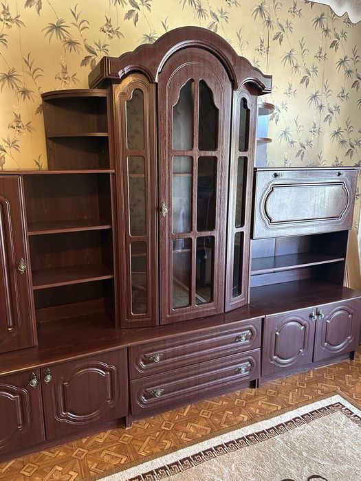 Стенка горка в зал