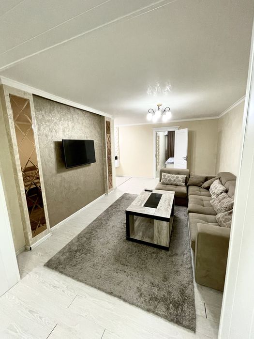 Посуточно 2х комнатная квартира метро айбек