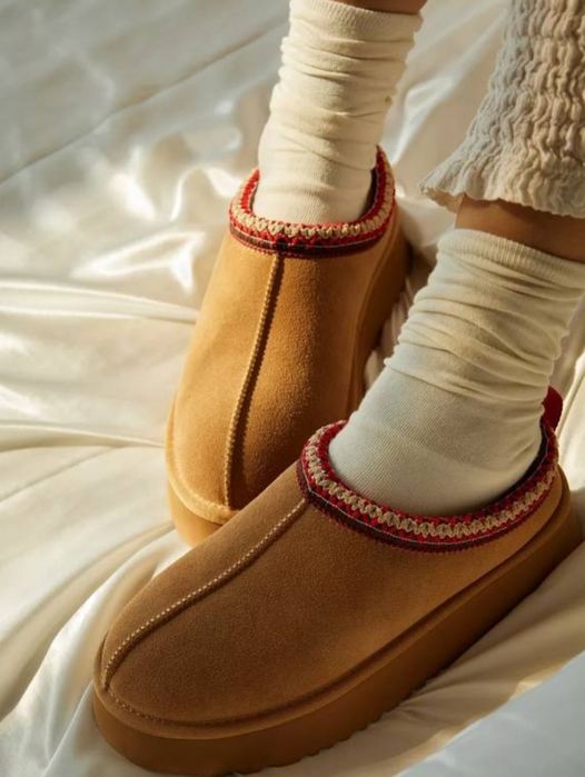 Uggi ayollar poyabzali