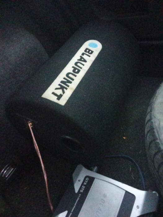 Vând subwoofer auto