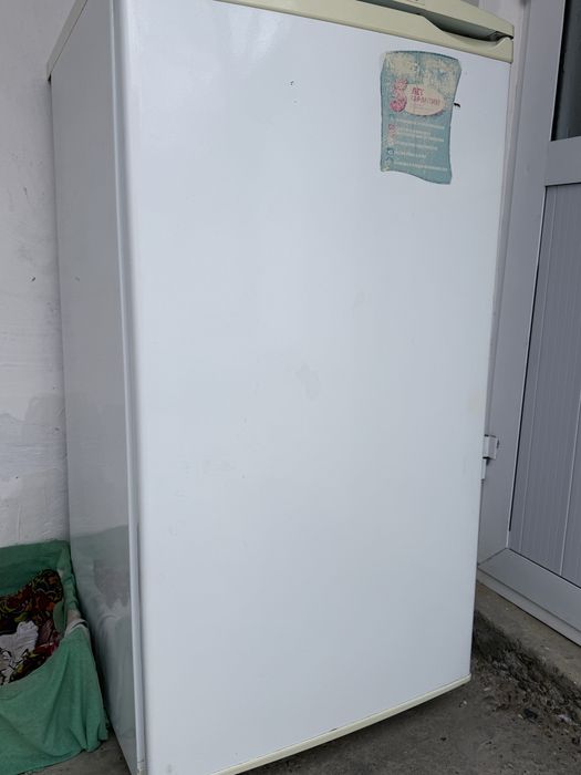 Продается б/у холодильник