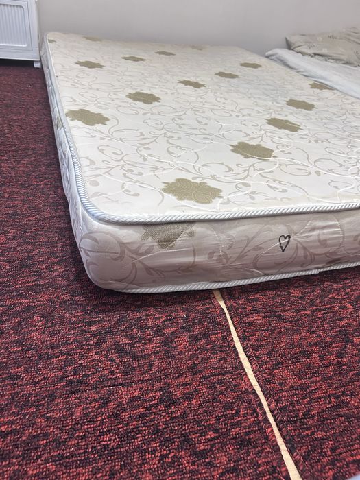 Матрасы для сна в хорошем состоянии