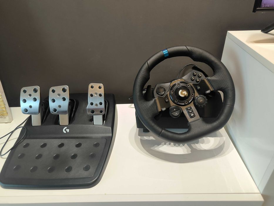 Волан с педали: Logitech g923