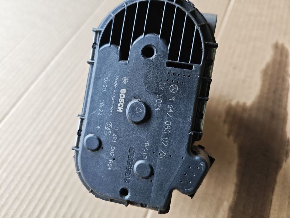 Дросел клапа за Mercedes OM642 320cdi А6420900270