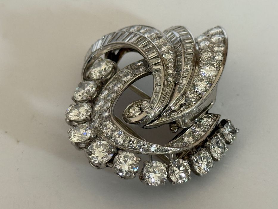 Италианска Платинена Колие/Брошка 26г с 13К Диаманти; Топ Оферта!