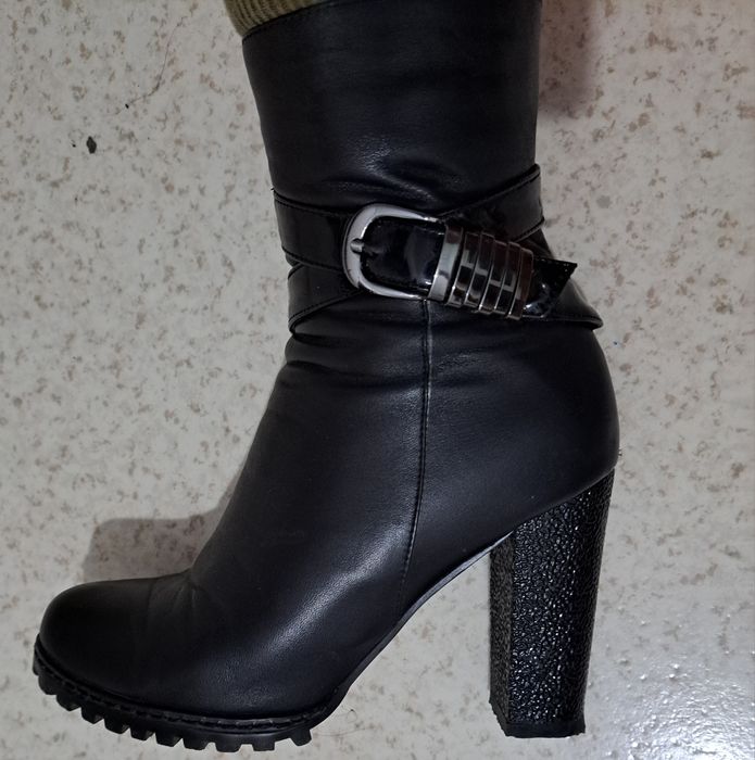 Демисезонные полусапожки