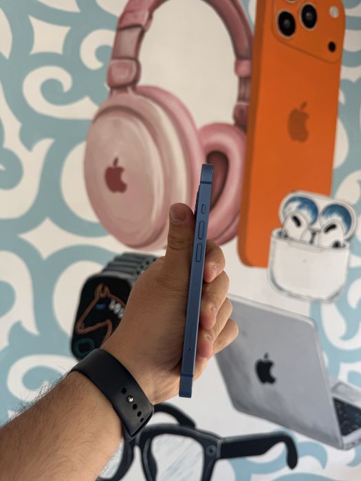 Продам IPhone 13 128