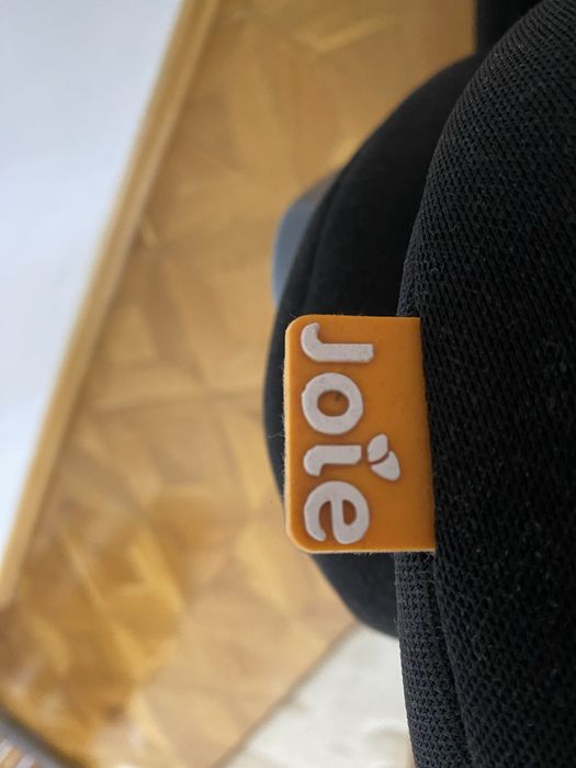 Продам Joie автокресло