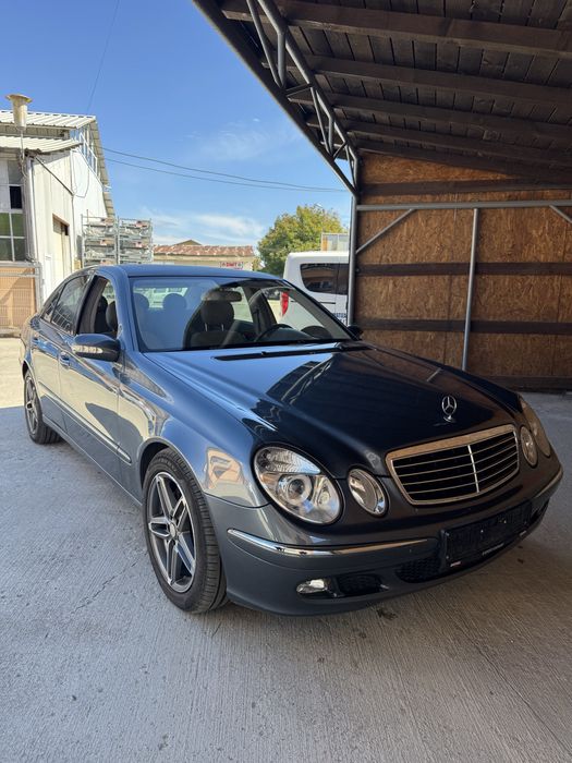Dezmembrez Mercedes w211 e-class 2.2 diesel
