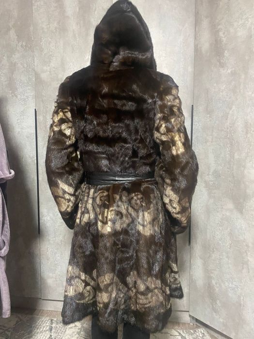 Продам норковую шубу