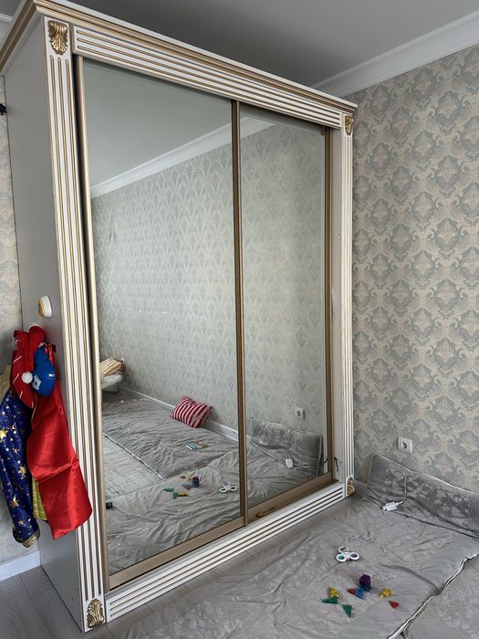 Продам шкаф срочно