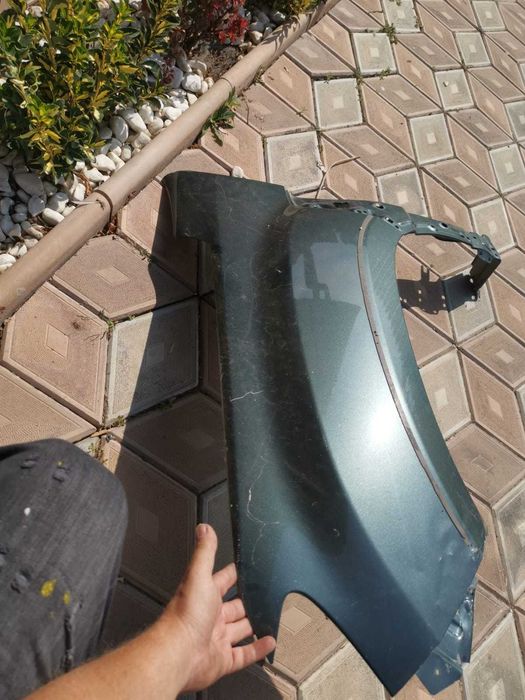 Aripă față dacia  duster 2  stânga