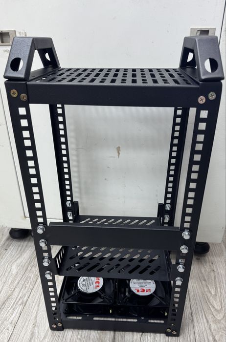 малый центр обработки данных для домашних приборов.