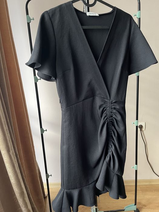 Черна рокля Sandro 34