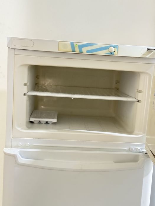 Muzlatgich sotiladi indesit b/u