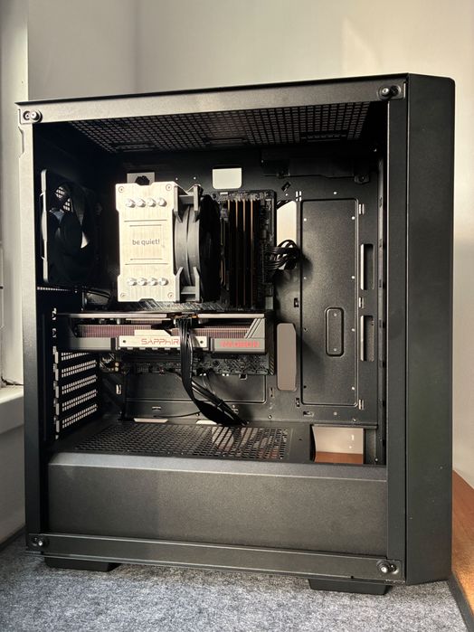 Геймърски компютър Ryzen 7 3700x RX 9060 XT, 32 RAM DDR4, 1TB Гаранция