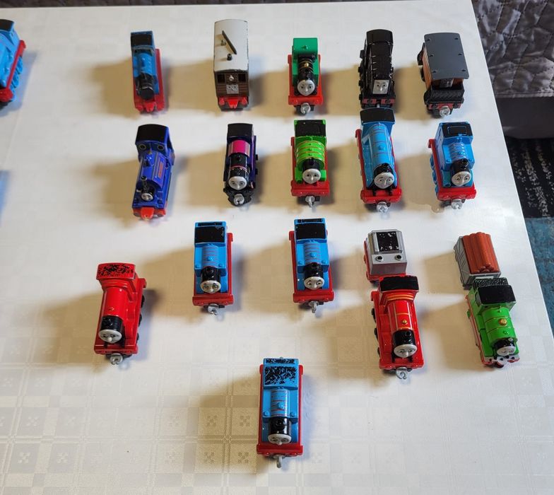 Thomas Metal cu Magnet sau Cârlig.