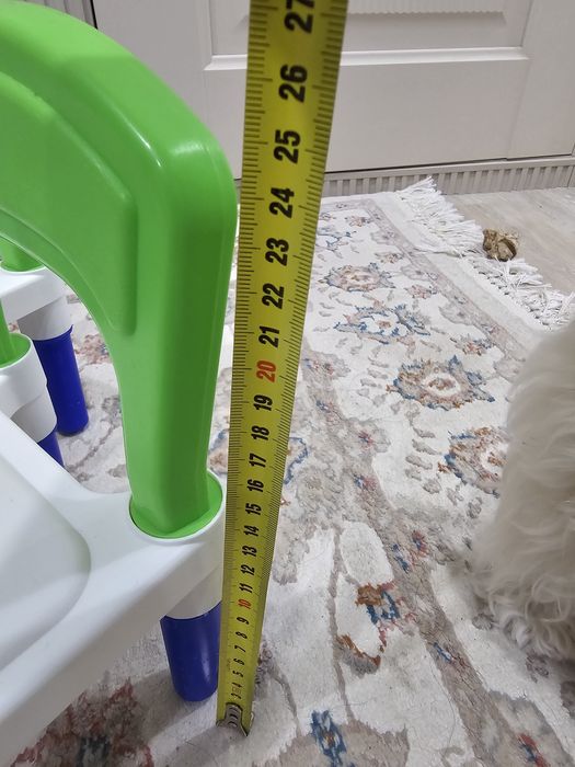 Продам столик и 4 стула для кукол