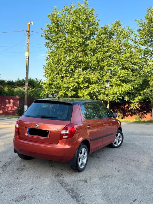 Vand Skoda Fabia II / 2009 / 1.4 16v benzina 86 cp/