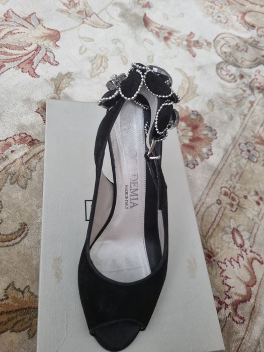 Продам босоножки в отличном состоянии