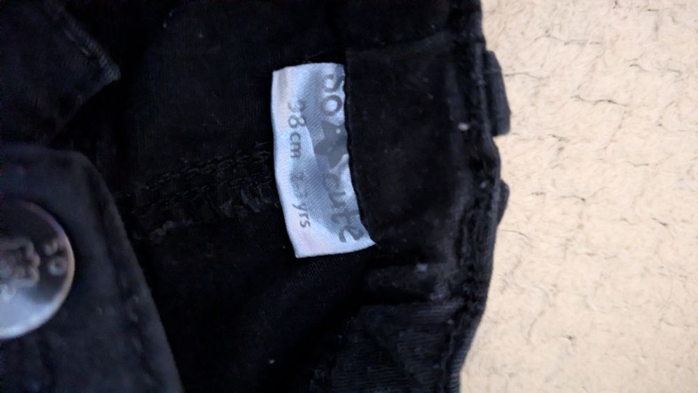 Vand 2 perechi pantaloni, baieti, marimea 98