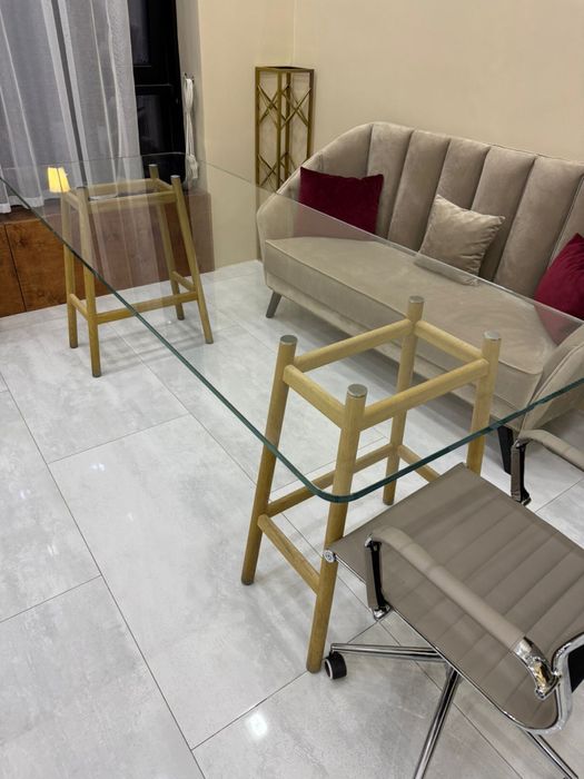 Стеклянные столы