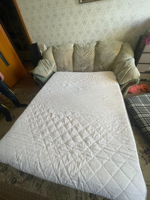 Продам диван и 2 кресла