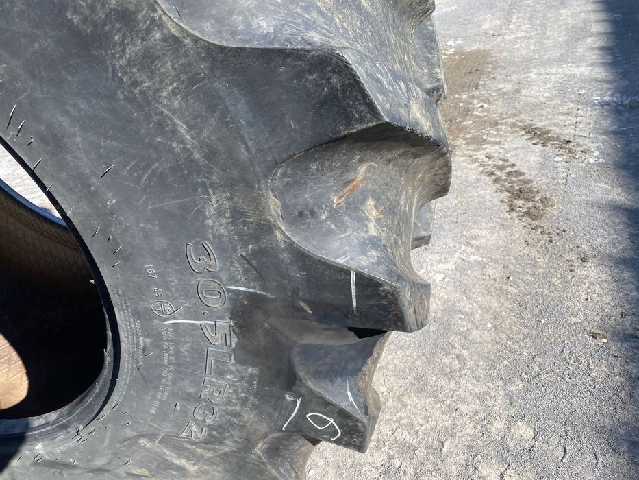 Cauciuc Anvelope 30.5 LR 32