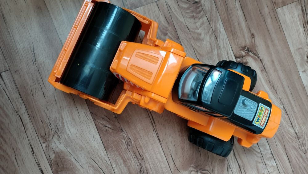 Кран и каток игрушки б/у