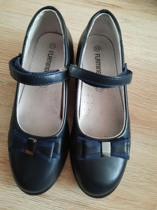 Туфельки школьные