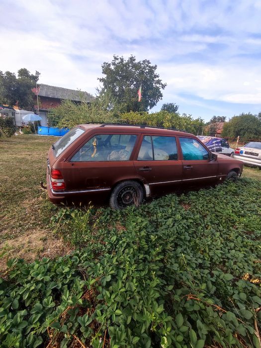 Мерцедес 124 2.5 turbo diesel на части