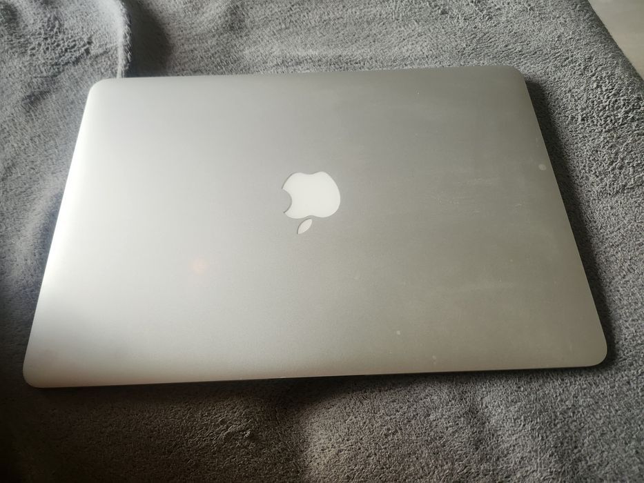 Vand macbook air i7