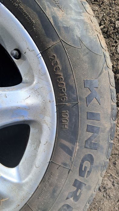 Продам шины на мерс с дисками