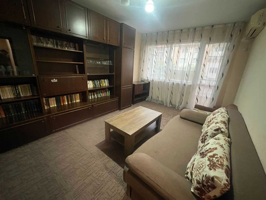 Дава се под наем Двустаен апартамент в Карлово - 64 кв.м за 229.5 € - Снимка #2