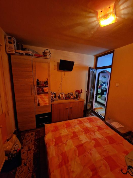 URGENT Propietar vând apartament cu 2 camere etaj 1
