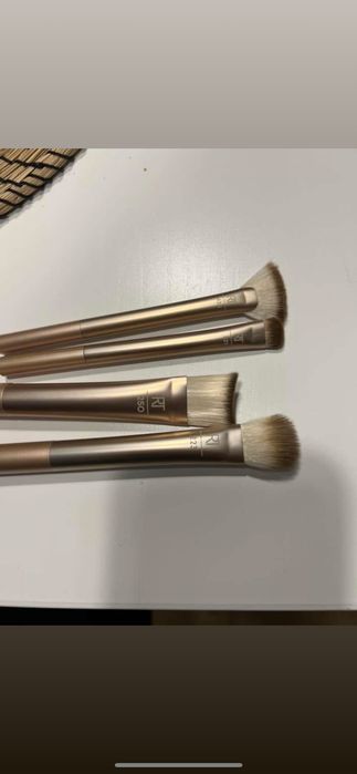 4 нови четки за грим Real Technique