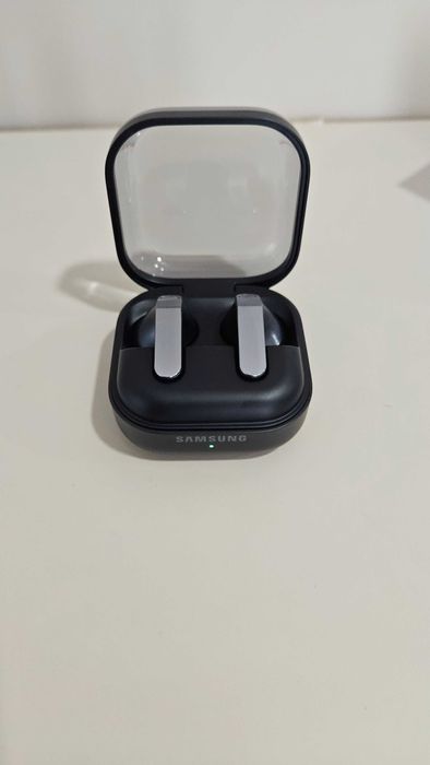 Продавам Samsung Galaxy Buds 4