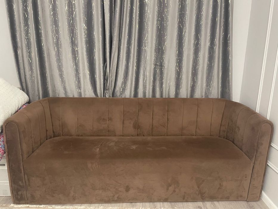 Продам диван , не раскладной