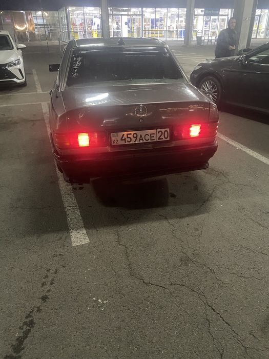 Продам мерседес 190