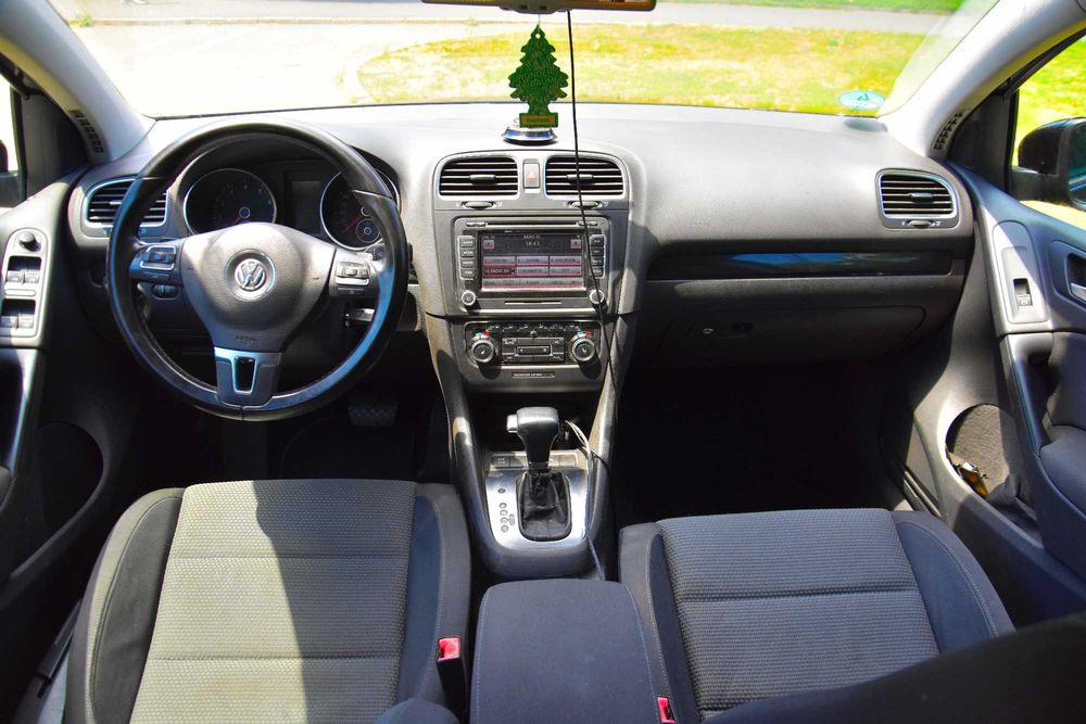 VOLKSWAGEN Golf 2010 — imagine 2