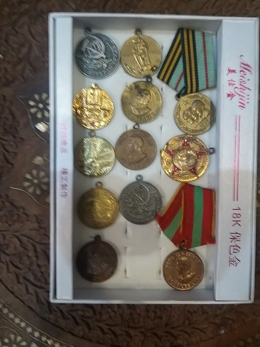 Продам значки, времён СССР