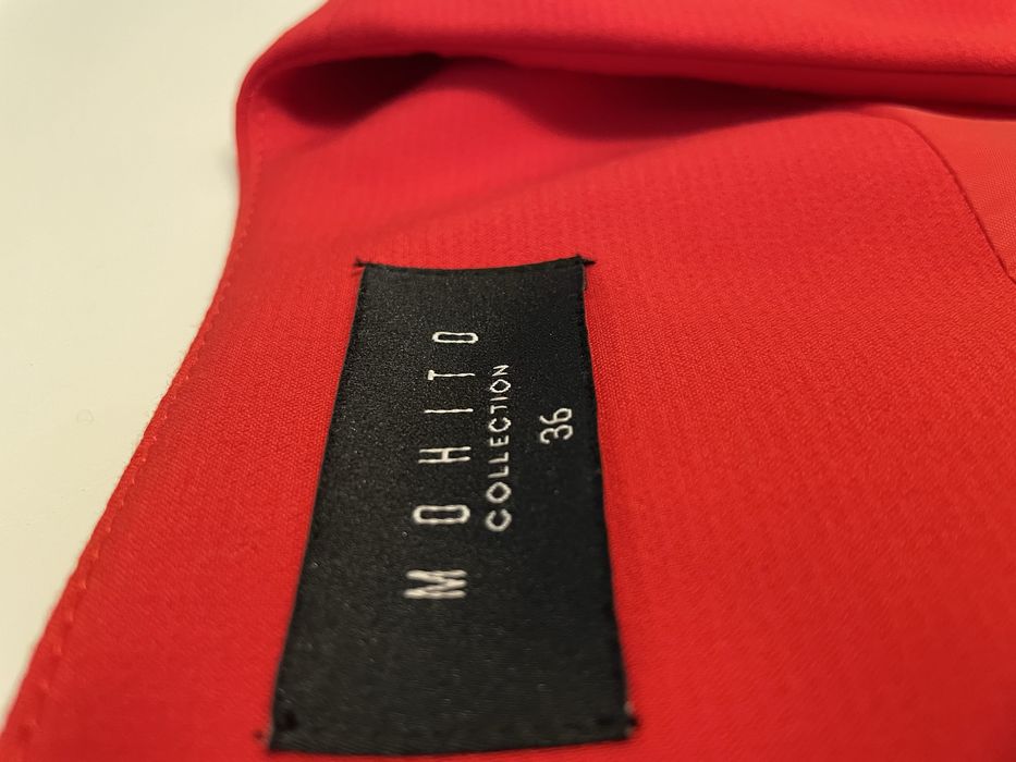 Червен оувърсайз костюм MOHITO XS/S